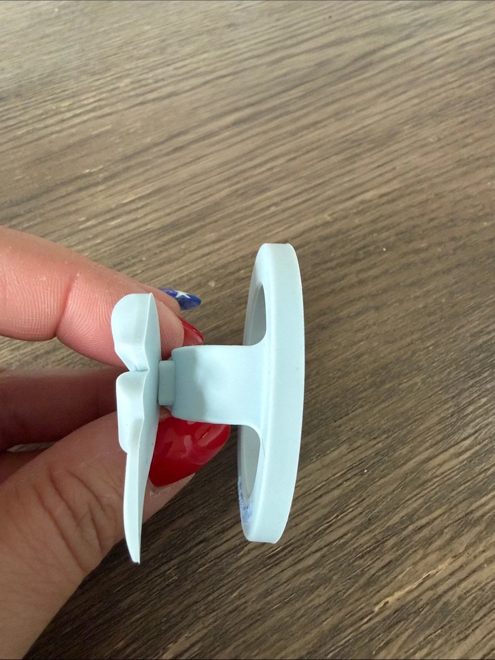 BRAND NEW‼️LoveShackFancy Bow Phone Loop (magnetic)